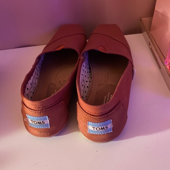 Toms 💖 - Picture 2 of 2